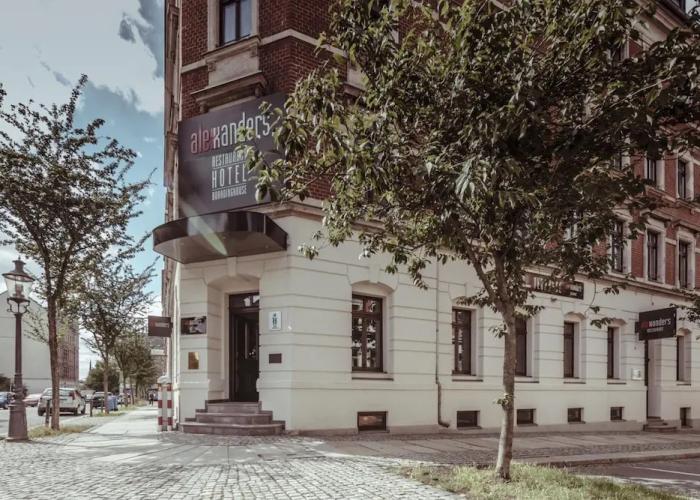 Alexxanders Restaurant & Bordinghouse