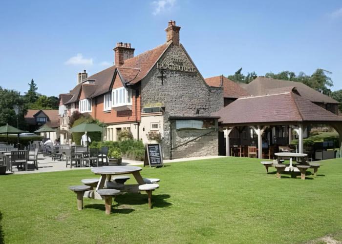 Dog House by Greene King Inns
