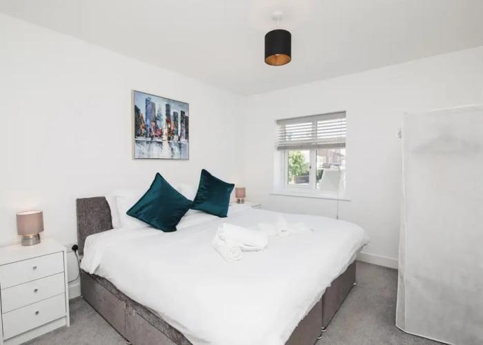 NEW 2BD Pontact Flat in the Heart of Didcot