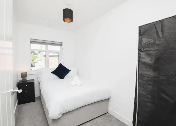 NEW 2BD Pontact Flat in the Heart of Didcot