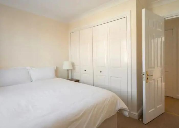 Abingdon House - 4 BR on the Marina
