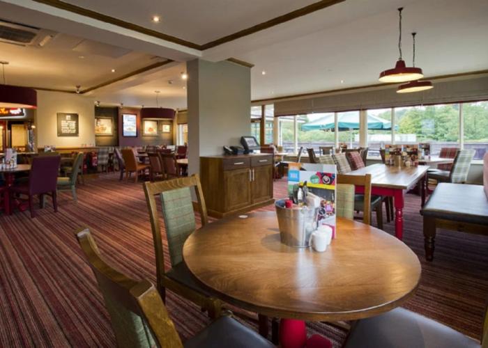 Premier Inn Sheffield/Barnsley (M1 Jct36)