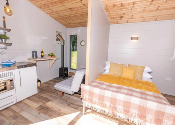 Sunset Cabins at The Oaks Woodland Retreat