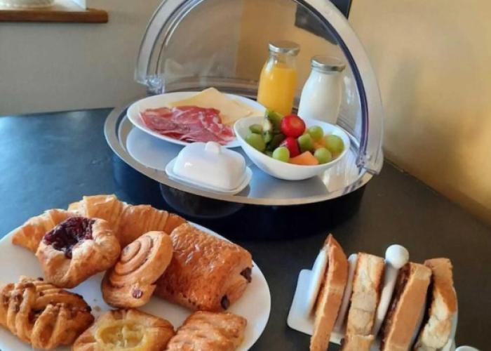 Longstone Bed and Breakfast