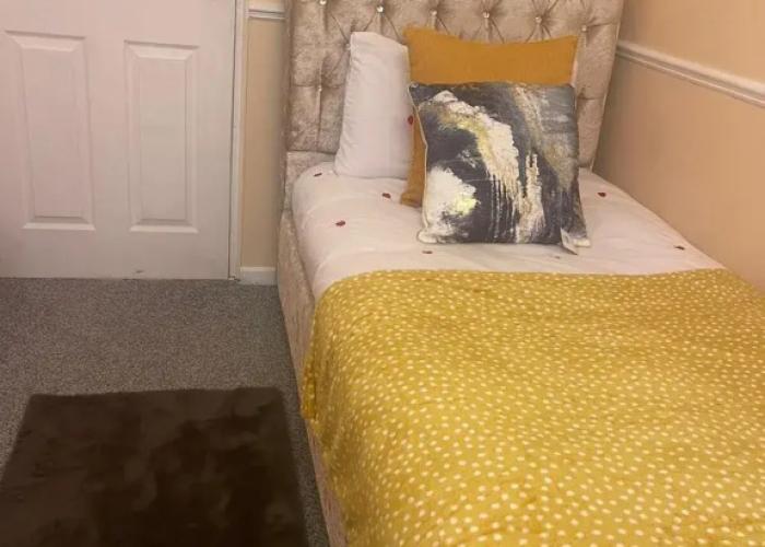Cozy Basildon Retreat With 3 Bedrooms Free Parking