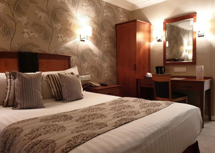 Red Lion Hotel