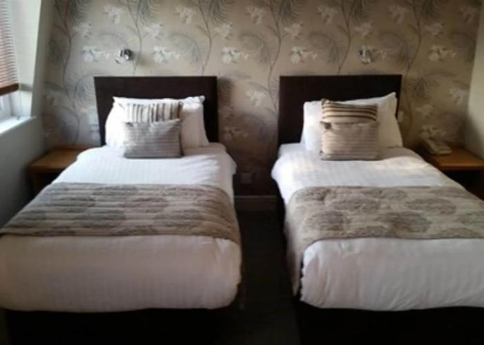 Red Lion Hotel