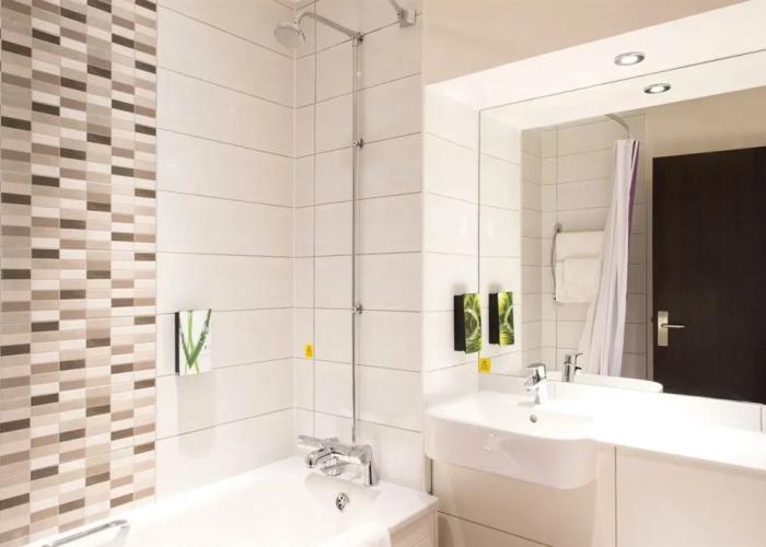 Premier Inn Basingstoke Town Centre Hotel