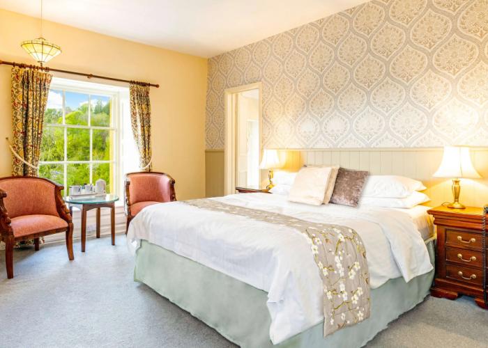 Best Western Limpley Stoke Hotel