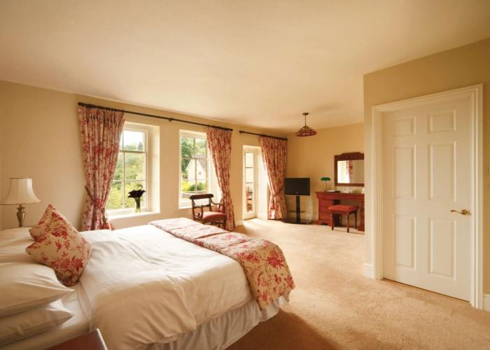 Best Western Limpley Stoke Hotel