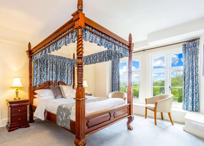 Best Western Limpley Stoke Hotel