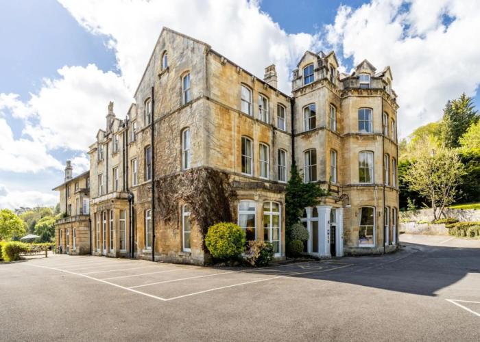 Best Western Limpley Stoke Hotel