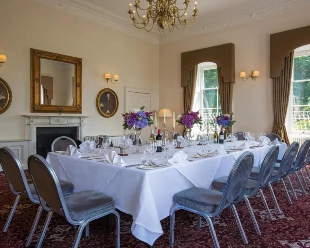 фото Bailbrook House