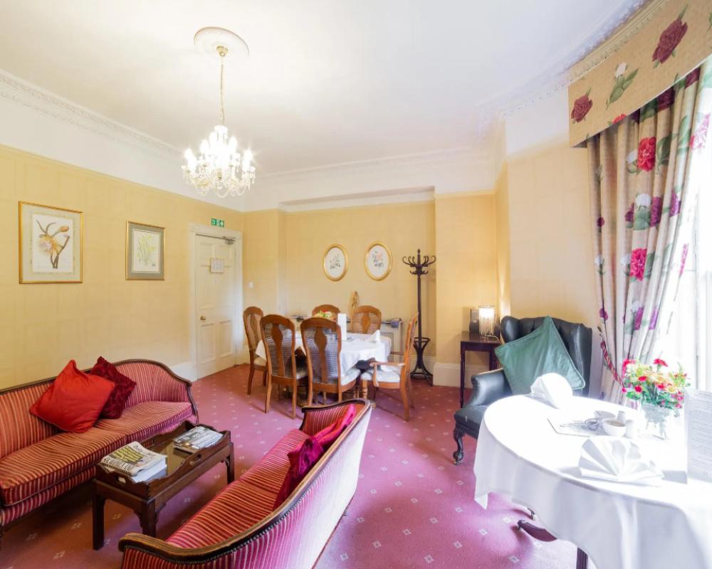 фото Bailbrook House