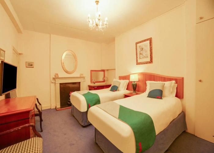 OYO Bailbrook Lodge, Bath