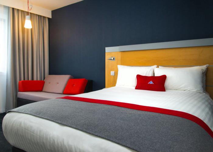 Holiday Inn Express Bedford by IHG