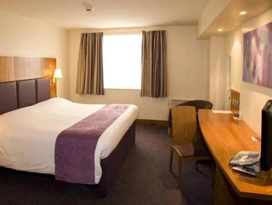 Premier Inn Bedford (Priory Marina)