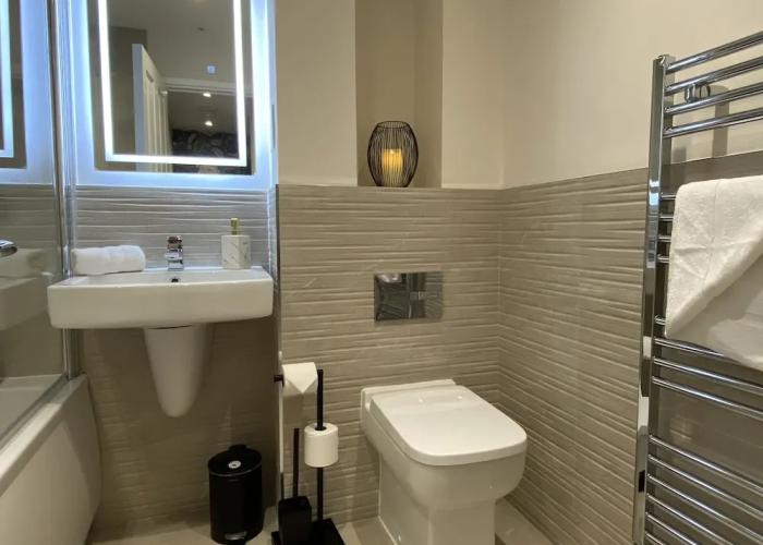 Beautiful 3-bed House in Bedford