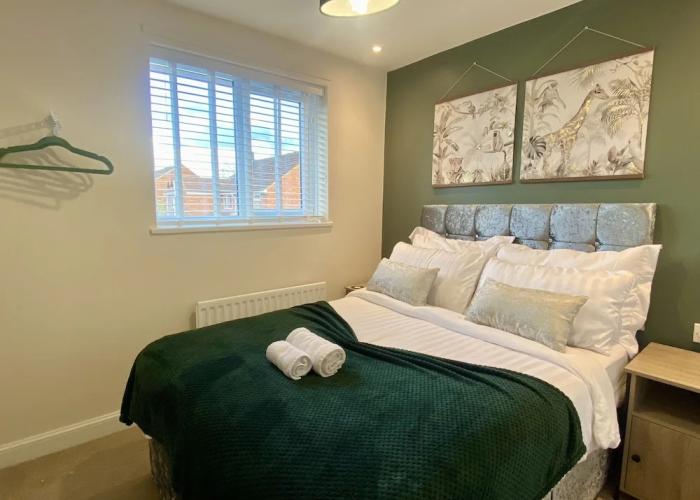 Beautiful 3-bed House in Bedford