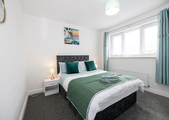 Captivating 3-bed House in Blackburn
