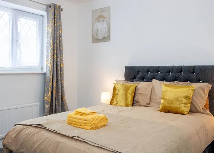 Captivating 3-bed House in Blackburn