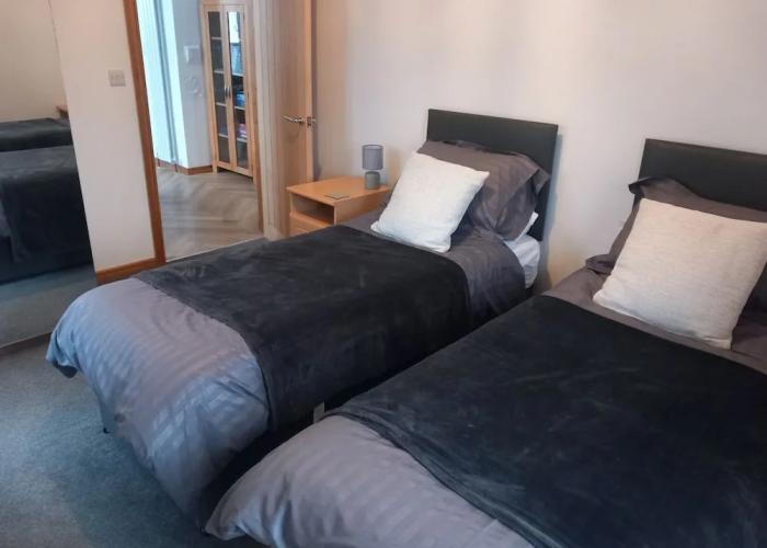 Remarkable Seaside Apartment - Sleeps 4