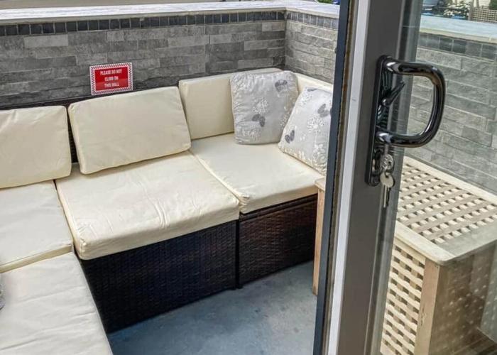 Remarkable Seaside Apartment - Sleeps 4