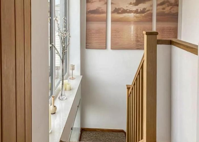 Remarkable Seaside Apartment - Sleeps 4