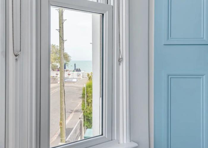 Lovely Seaside Villa Gardens 40 Metres to Beach