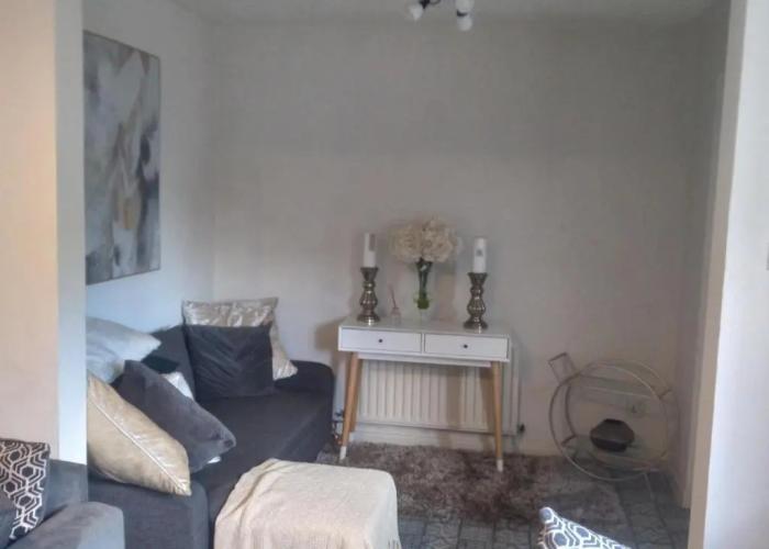 Beautiful 2-bed House in Bolton With Free Parking