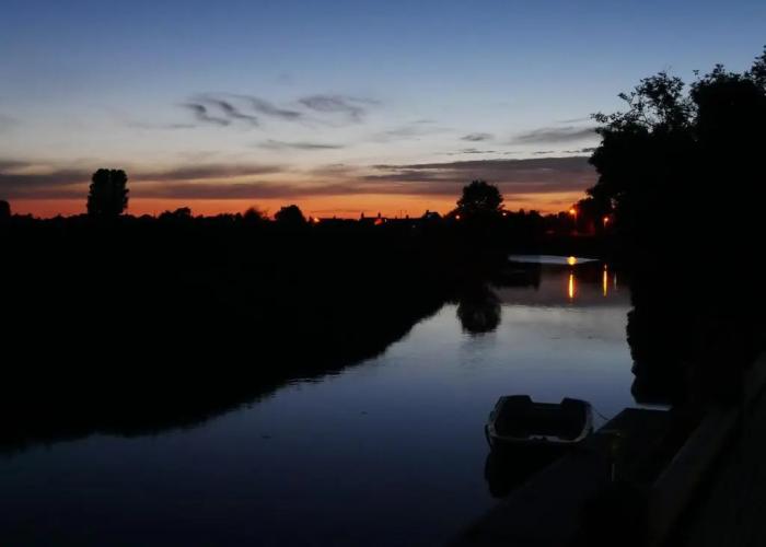 Riverside Inn