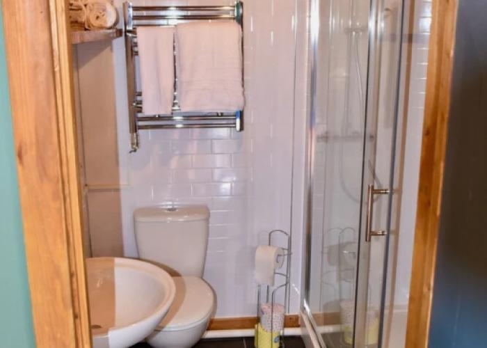 2-bed 18th Century Barn - Sleeps 6 - Pet Friendly