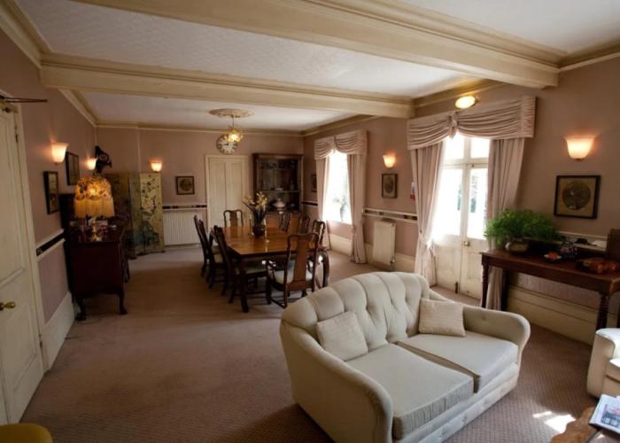 Fines Bayliwick Hotel