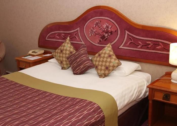 The Coppid Beech Hotel