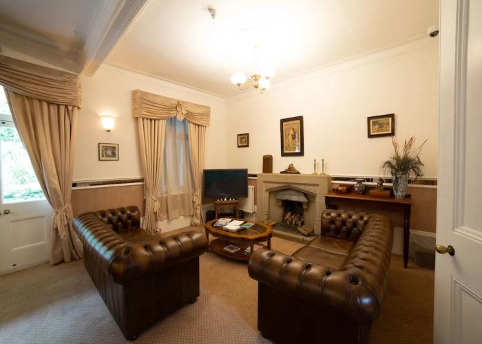 Fines Bayliwick Hotel