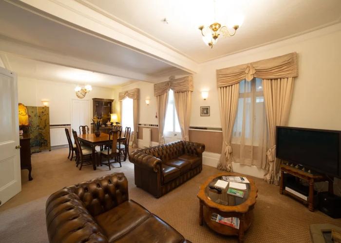 Fines Bayliwick Hotel