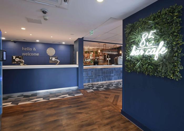 Travelodge Bracknell Central