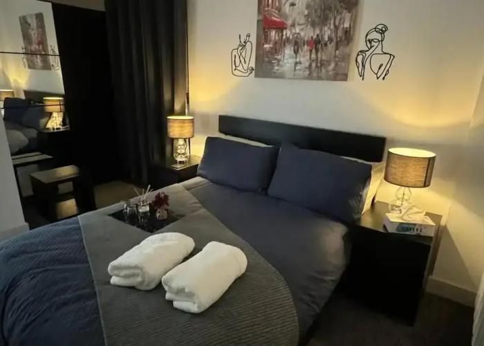 1 Bed-sleeps 4-town Centre-10 min to Ascot- Pets