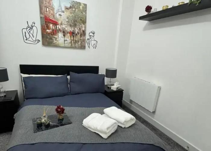 1 Bed-sleeps 4-town Centre-10 min to Ascot- Pets