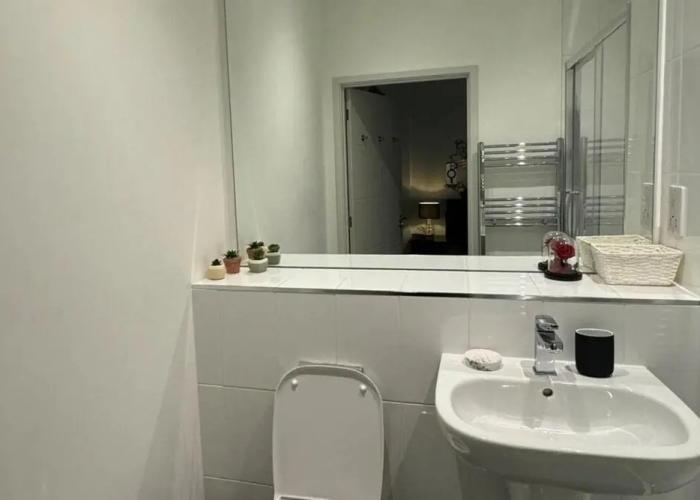 1 Bed-sleeps 4-town Centre-10 min to Ascot- Pets