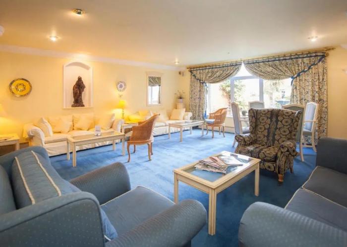 The Walnut Tree Hotel