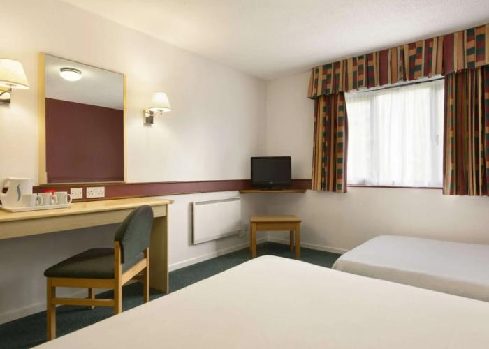 Days Inn by Wyndham Bradford M62