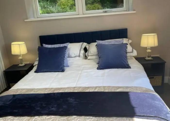 Immaculate 1-bed Studio With Outside Patio