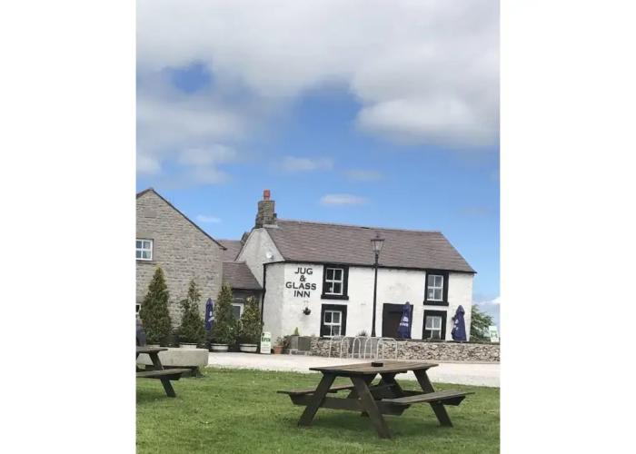 The Jug and Glass Inn