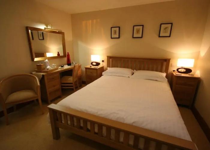 Three Horseshoes Country Inn and Spa