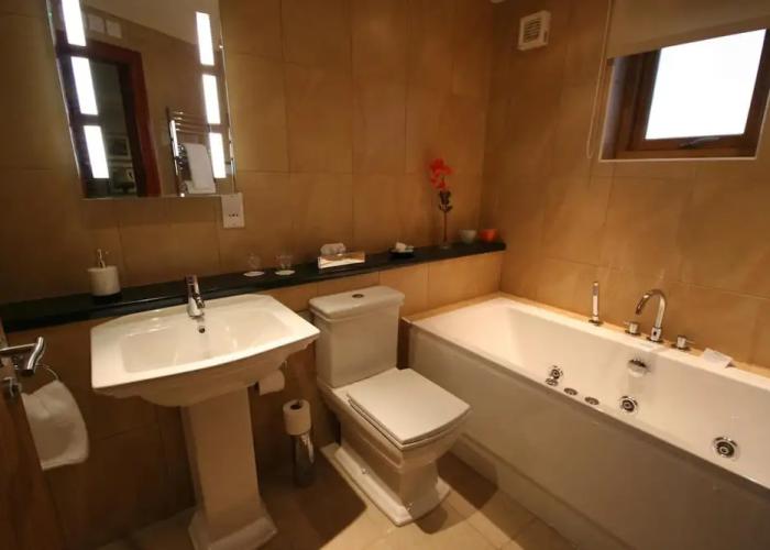 Three Horseshoes Country Inn and Spa