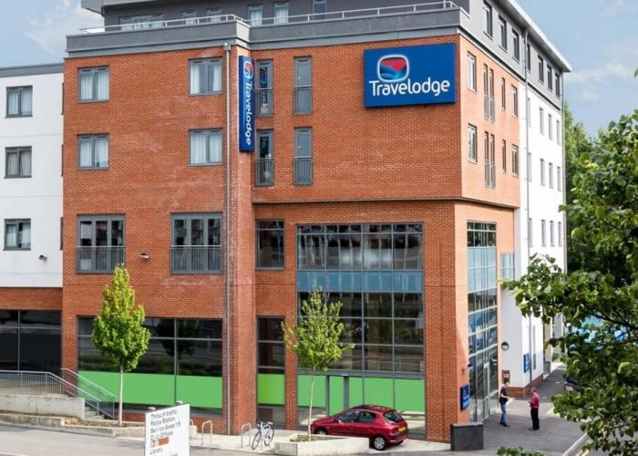 Travelodge Camberley Central