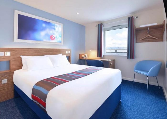 Travelodge Camberley Central