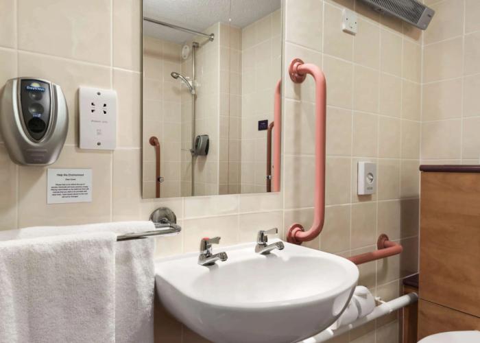 Days Inn by Wyndham Cannock Norton Canes M6 Toll