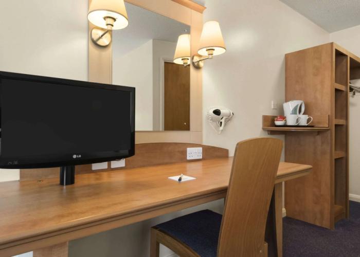 Days Inn by Wyndham Cannock Norton Canes M6 Toll